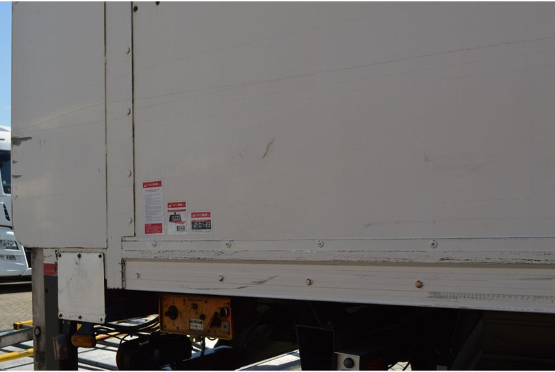Camión caja cerrada Renault Midlum 270 * MANUAL * EURO5 * 4X2 *: foto 10