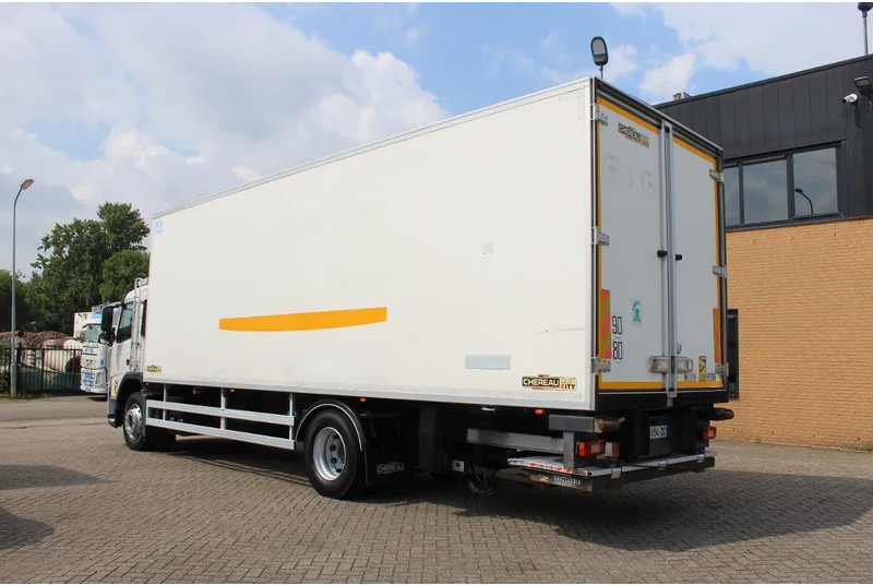 Volvo FM 330 * EURO5 * CARRIER SUPRA SILENT MT * - Camión frigorífico: foto 2 Volvo FM 330 * EURO5 * CARRIER SUPRA SILENT MT * - Camión frigorífico: foto 2