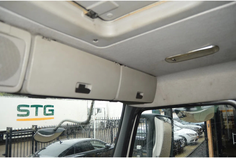 Camión frigorífico Volvo FM 370 * EURO5 * CARRIER SUPRA 950 SILENT * 6X2 *: foto 19