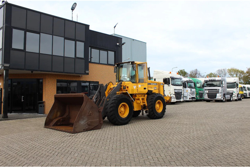 Volvo L70D - Cargadora de ruedas: foto 1 Volvo L70D - Cargadora de ruedas: foto 1