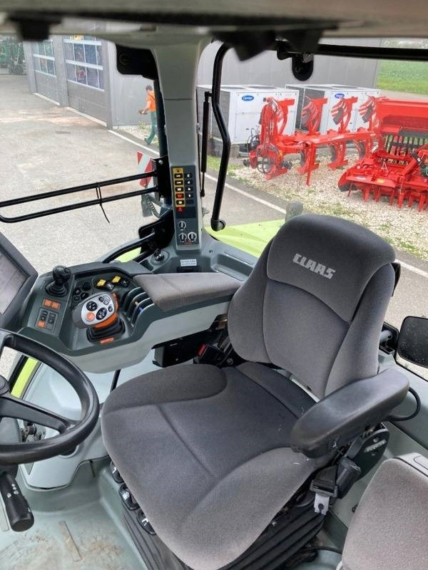 Tractor Claas Arion 630: foto 8