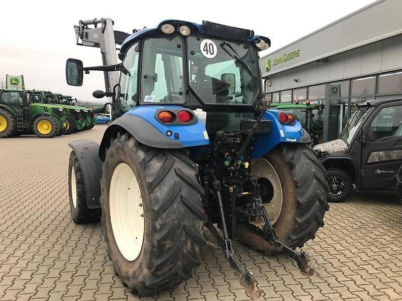 New Holland T4.85 - Tractor: foto 4 New Holland T4.85 - Tractor: foto 4