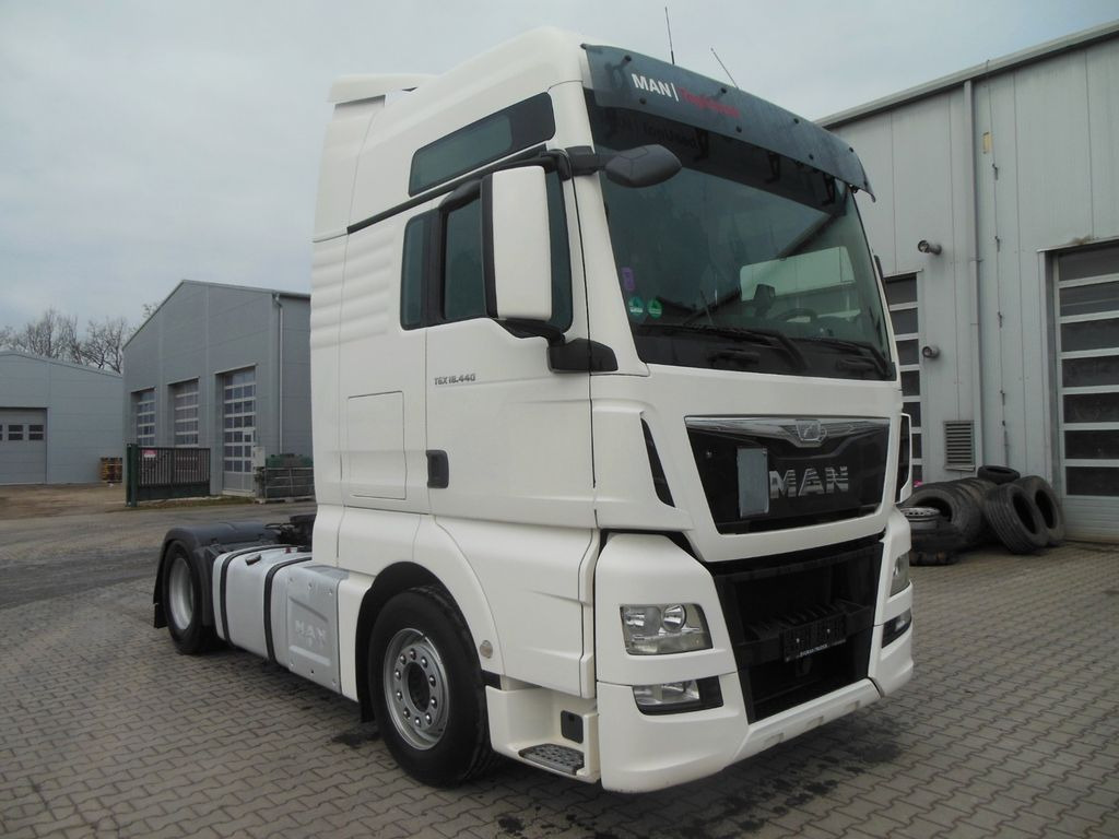 MAN TGX 18.440 BLS, INTARDER, AUTOMATIC, EURO 6 MAN TGX 18.440 BLS, INTARDER, AUTOMATIC, EURO 6 - Cabeza tractora: foto 2 MAN TGX 18.440 BLS, INTARDER, AUTOMATIC, EURO 6 MAN TGX 18.440 BLS, INTARDER, AUTOMATIC, EURO 6 - Cabeza tractora: foto 2