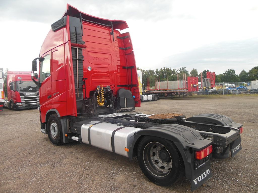 Volvo FH 13/500, LOWDECK, GLOBE XL, I PARK COOL, TOP!! - Cabeza tractora: foto 4 Volvo FH 13/500, LOWDECK, GLOBE XL, I PARK COOL, TOP!! - Cabeza tractora: foto 4