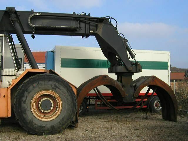 Kalmar SISU RTD1523 - Reach stacker: foto 2 Kalmar SISU RTD1523 - Reach stacker: foto 2