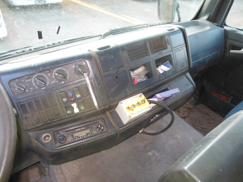 Leasing para MAN TGA 35.410, 8X4, MIX + PUMPE 24M  MAN TGA 35.410, 8X4, MIX + PUMPE 24M: foto 27