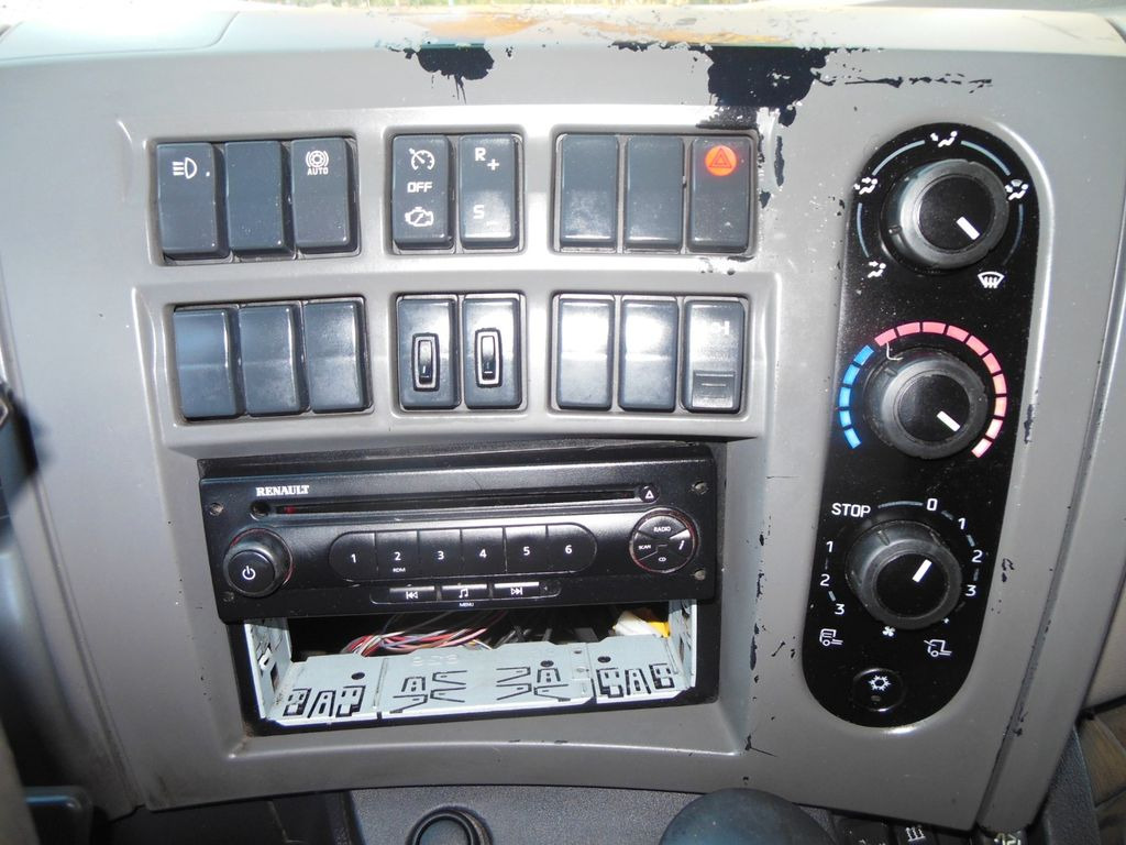 Leasing para Renault MIDLUM DXI 180.08  Renault MIDLUM DXI 180.08: foto 22