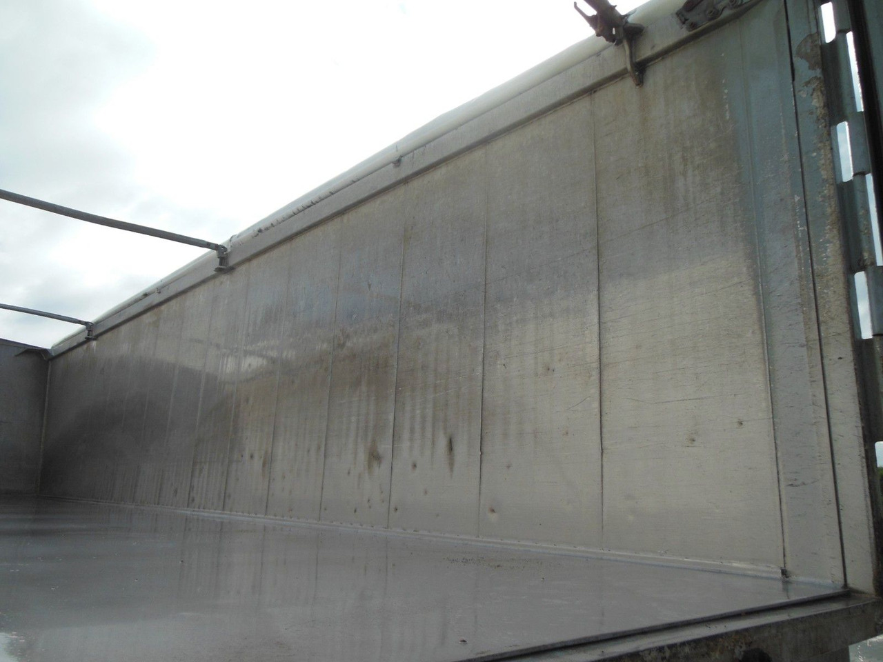 Semirremolque volquete Schwarzmüller KIS 3/E, SAF, 49M3, ACHSEN 9 TONE, TOP: foto 14 Semirremolque volquete Schwarzmüller KIS 3/E, SAF, 49M3, ACHSEN 9 TONE, TOP: foto 14