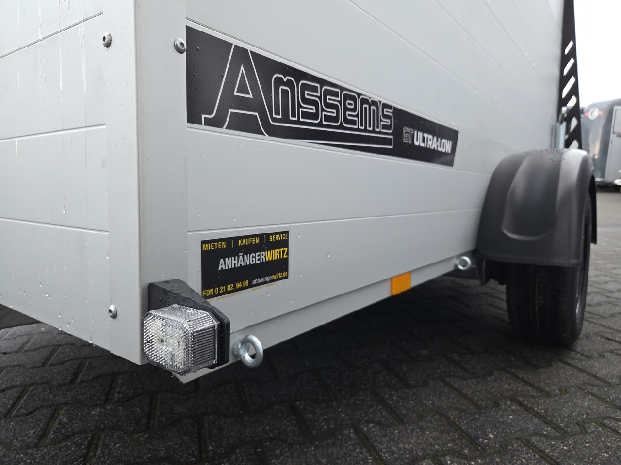 ALUBOXX Deckelanhänger GTB 1350 VT3 Ultra Low 251x151cm 1350kg - Remolque para moto: foto 4 ALUBOXX Deckelanhänger GTB 1350 VT3 Ultra Low 251x151cm 1350kg - Remolque para moto: foto 4