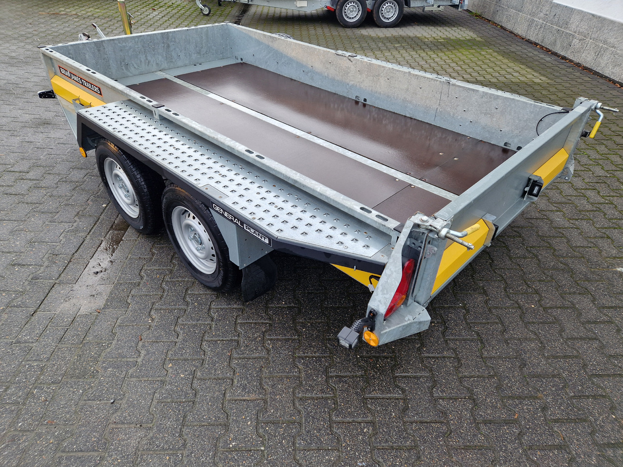 Brian James General Plant 310x160x25cm Heckbordwand 2700kg Abverkauf - Remolque plataforma/ Caja abierta: foto 5 Brian James General Plant 310x160x25cm Heckbordwand 2700kg Abverkauf - Remolque plataforma/ Caja abierta: foto 5