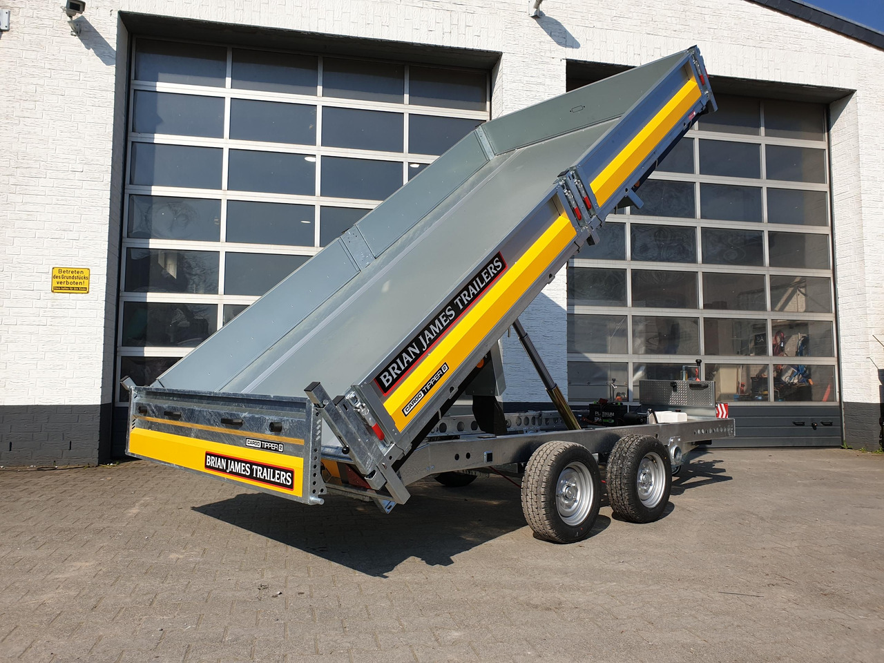 Brian James Trailer CarGO Tipper 2 elektrisch 360x195x30cm Pendelklappe Tandem niedrig 12" 3500kg os - Remolque volquete: foto 3 Brian James Trailer CarGO Tipper 2 elektrisch 360x195x30cm Pendelklappe Tandem niedrig 12" 3500kg os - Remolque volquete: foto 3