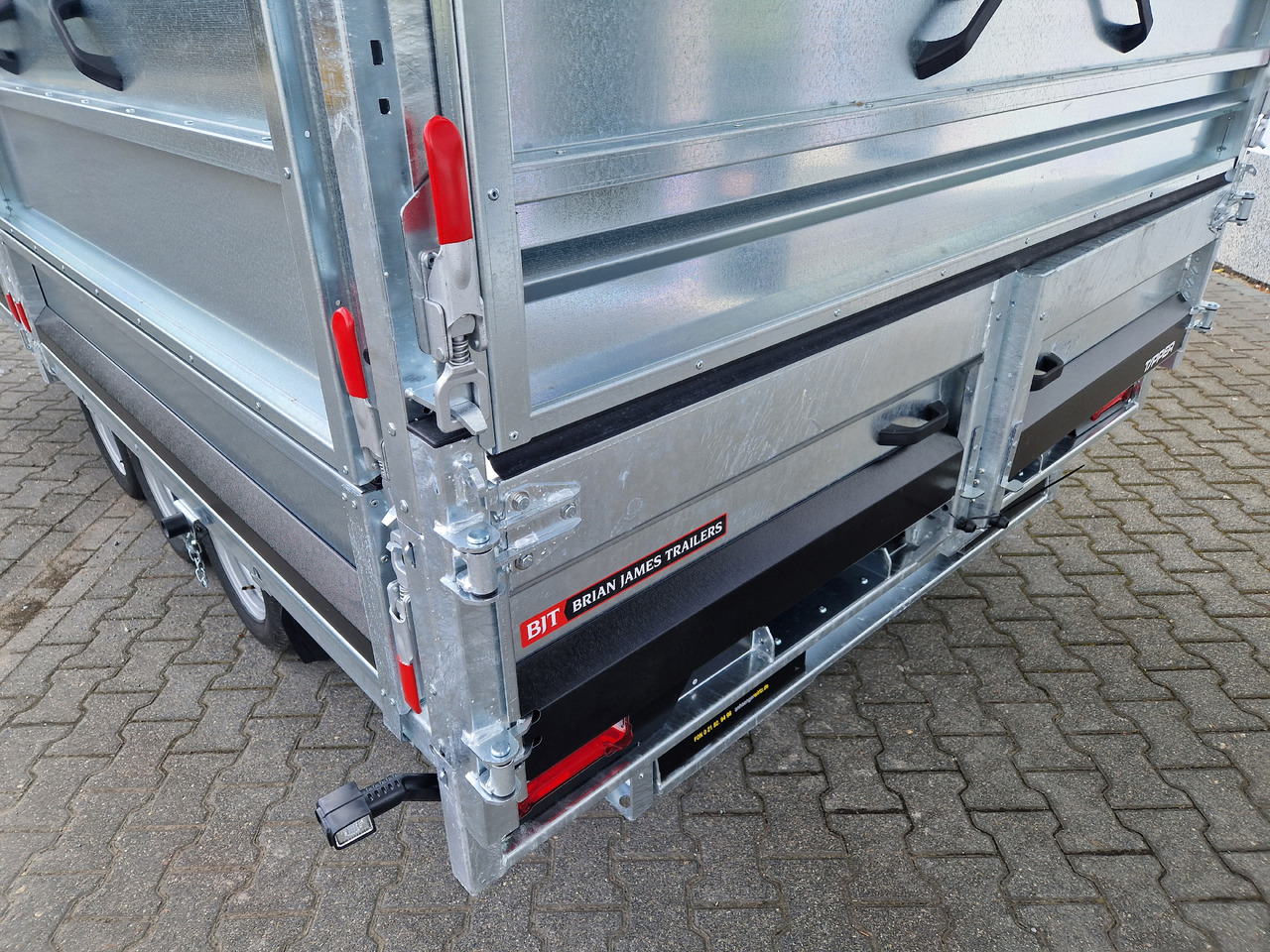 Brian James Trailer Tipper 400x200x100cm Aufsatz elektro blackline LED Tridem 3500kg Modell 24 - Remolque volquete: foto 2 Brian James Trailer Tipper 400x200x100cm Aufsatz elektro blackline LED Tridem 3500kg Modell 24 - Remolque volquete: foto 2