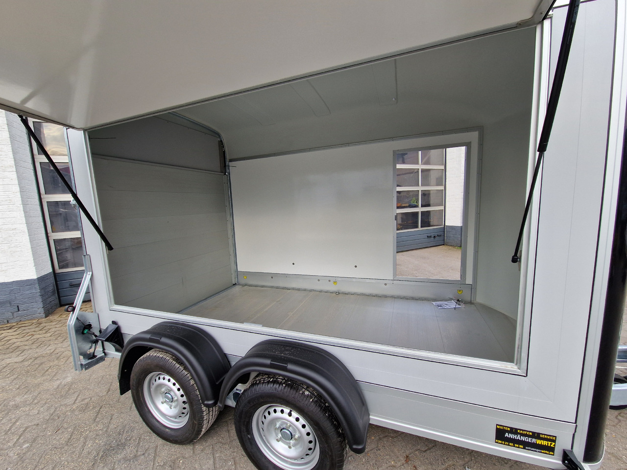 Cargo Roadster 500 312x167x199cm Sandwich Poly schwarz Seitenklappe Seitentür Pullman 100 km/H - Remolque venta ambulante: foto 5 Cargo Roadster 500 312x167x199cm Sandwich Poly schwarz Seitenklappe Seitentür Pullman 100 km/H - Remolque venta ambulante: foto 5