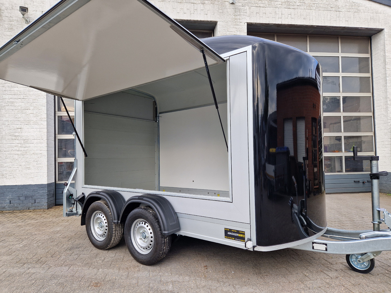 Cargo Roadster 500 312x167x199cm Sandwich Poly schwarz Seitenklappe Seitentür Pullman 100 km/H - Remolque venta ambulante: foto 1 Cargo Roadster 500 312x167x199cm Sandwich Poly schwarz Seitenklappe Seitentür Pullman 100 km/H - Remolque venta ambulante: foto 1