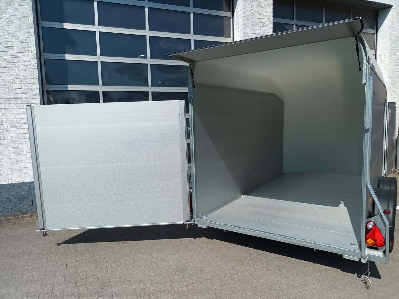Remolque de coche Cargo Roadster 700 plus 375x180x200cm Alu Poly irongrey Leichtmetallräder 2600kg Pullman 100km/H 24: foto 11