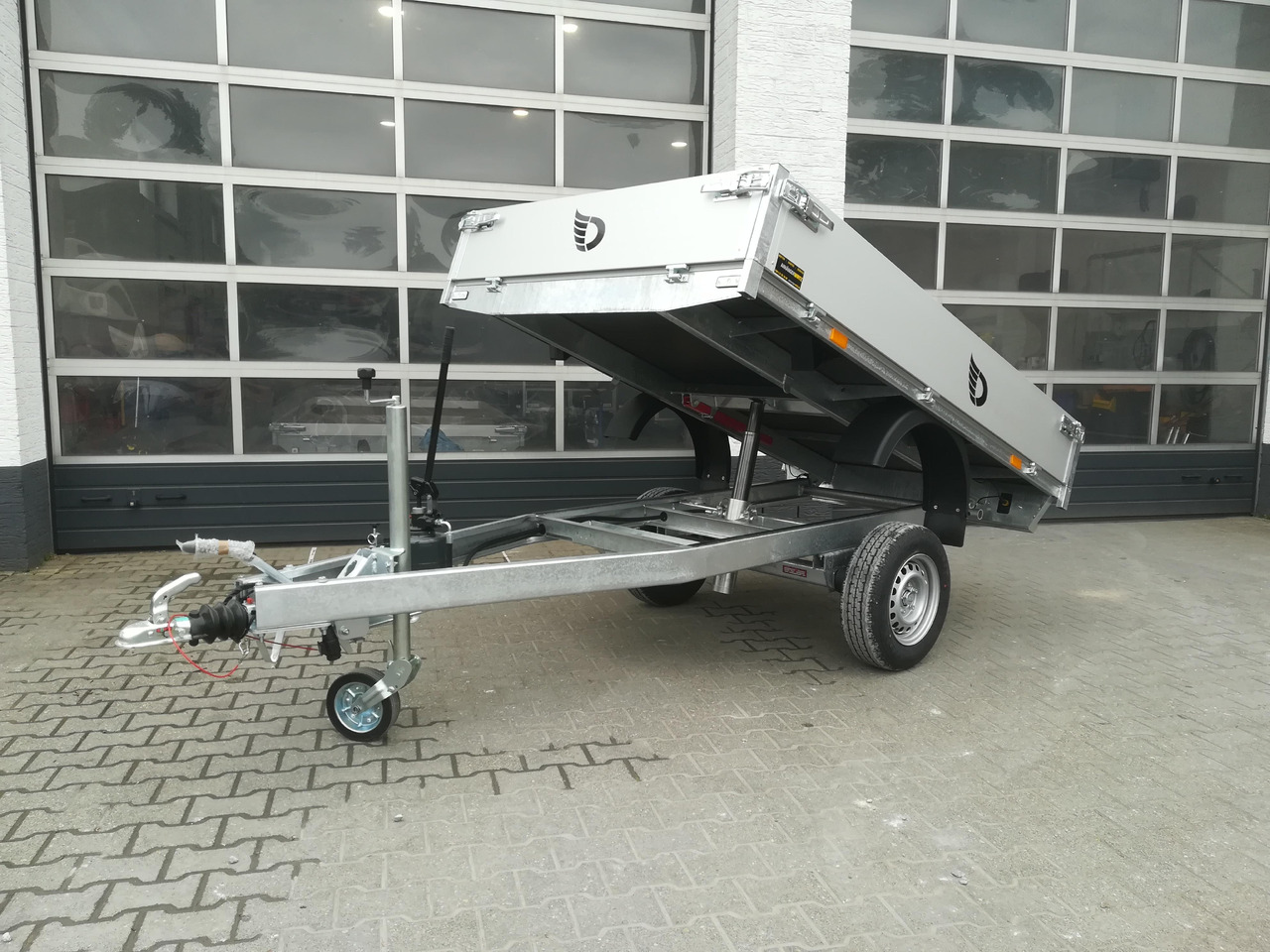 Cheval Liberte Debon Kipper PW 0 ECO 1500 250x155x30cm 1500kg Modell 2024 - Remolque volquete: foto 2 Cheval Liberte Debon Kipper PW 0 ECO 1500 250x155x30cm 1500kg Modell 2024 - Remolque volquete: foto 2