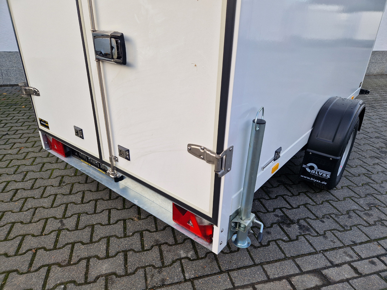 Remolque caja cerrada Kargo FS1330/180HL 305x159x180cm GFK Zurrsystem Tieflader LED (M) 1300kg 100 km/H: foto 6