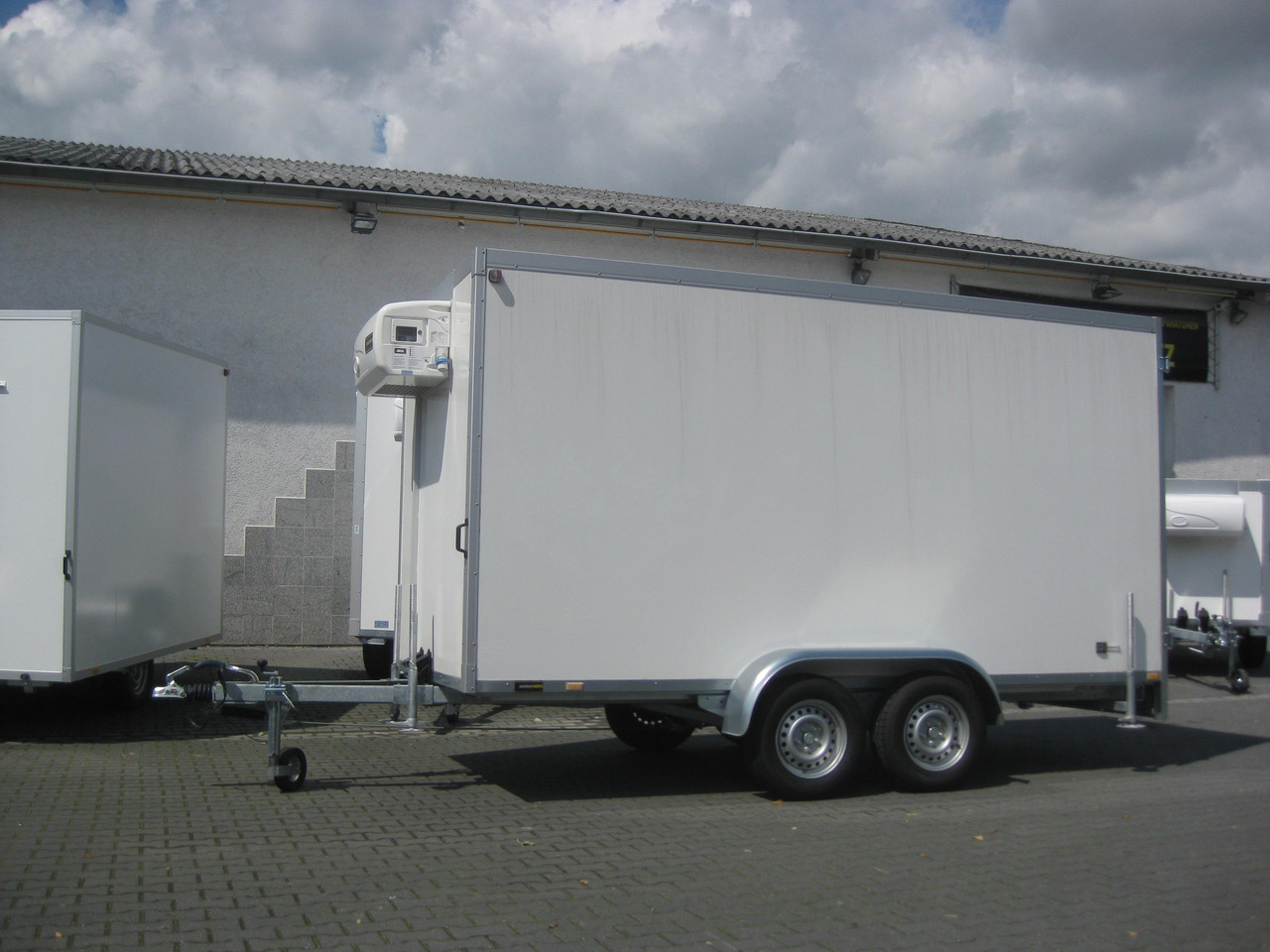 Kühlanhänger AZKF 2740/180 395x178x200cm Govi Kühlaggregat 5 60 Frioliner Modell 2023 - Remolque frigorífico: foto 4 Kühlanhänger AZKF 2740/180 395x178x200cm Govi Kühlaggregat 5 60 Frioliner Modell 2023 - Remolque frigorífico: foto 4
