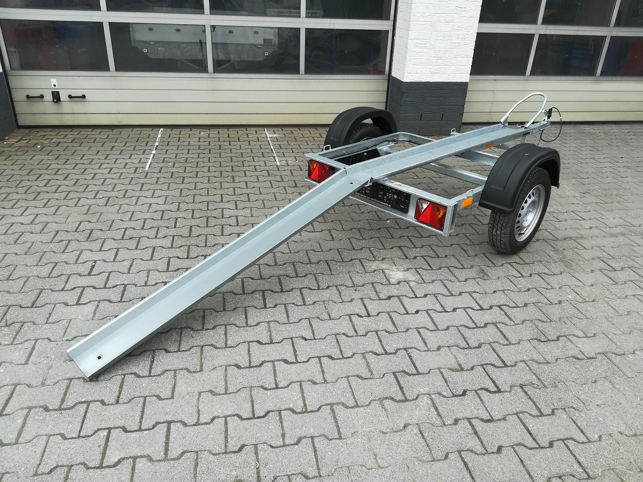 Motorradanhänger Moto 1 750 200x107cm 1ner Motorrad Januar Online Angebot - Remolque para moto: foto 1 Motorradanhänger Moto 1 750 200x107cm 1ner Motorrad Januar Online Angebot - Remolque para moto: foto 1