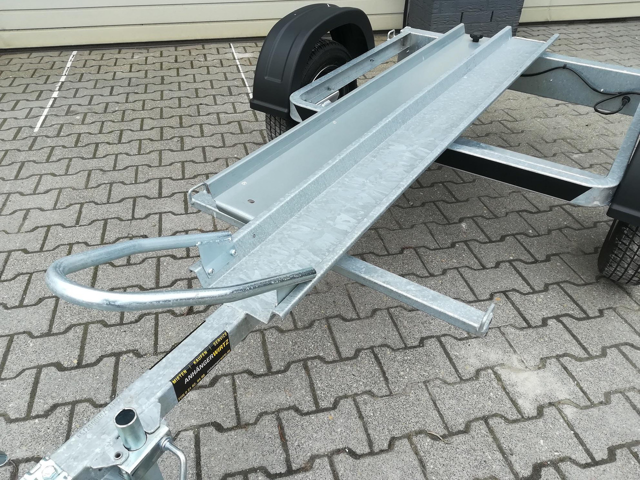 Motorradanhänger Moto 1 750 200x107cm 1ner Motorrad Januar Online Angebot - Remolque para moto: foto 4 Motorradanhänger Moto 1 750 200x107cm 1ner Motorrad Januar Online Angebot - Remolque para moto: foto 4