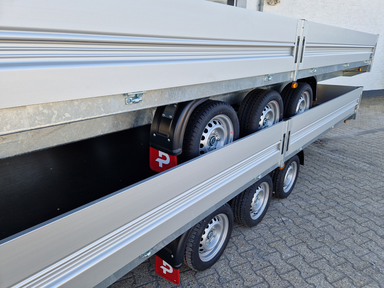 Pongratz Pritschenhochlader PHL 6030/24 TR-AL-S 603x246x36cm Tridem 13" 3500kg Mai Aktion - Remolque plataforma/ Caja abierta: foto 2 Pongratz Pritschenhochlader PHL 6030/24 TR-AL-S 603x246x36cm Tridem 13" 3500kg Mai Aktion - Remolque plataforma/ Caja abierta: foto 2