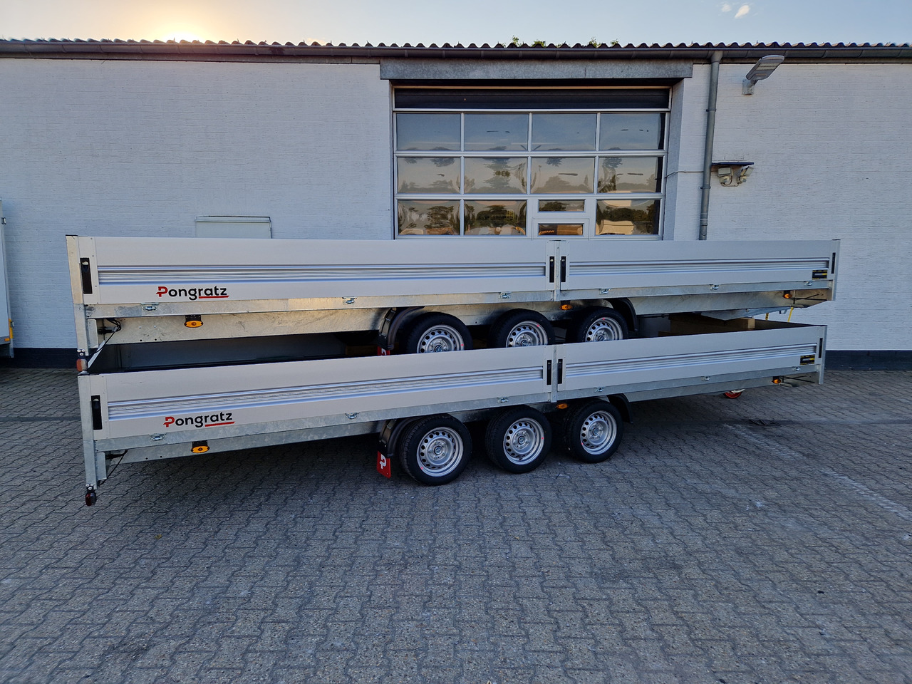Pongratz Pritschenhochlader PHL 6030/24 TR-AL-S 603x246x36cm Tridem 13" 3500kg Mai Aktion - Remolque plataforma/ Caja abierta: foto 3 Pongratz Pritschenhochlader PHL 6030/24 TR-AL-S 603x246x36cm Tridem 13" 3500kg Mai Aktion - Remolque plataforma/ Caja abierta: foto 3