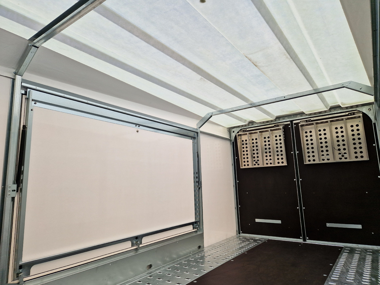 Remolque para moto Race Sport Transporter 450x200x175cm 2600kg Modell 2024: foto 15