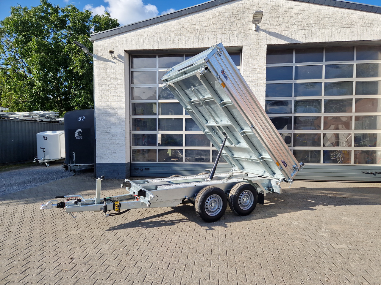 Saris Kipper 3 SKS 310 176 40cm Stahlwände HD elektro Notpumpe Alurampen Stützen 3000kg 100km/H - Remolque volquete: foto 5 Saris Kipper 3 SKS 310 176 40cm Stahlwände HD elektro Notpumpe Alurampen Stützen 3000kg 100km/H - Remolque volquete: foto 5