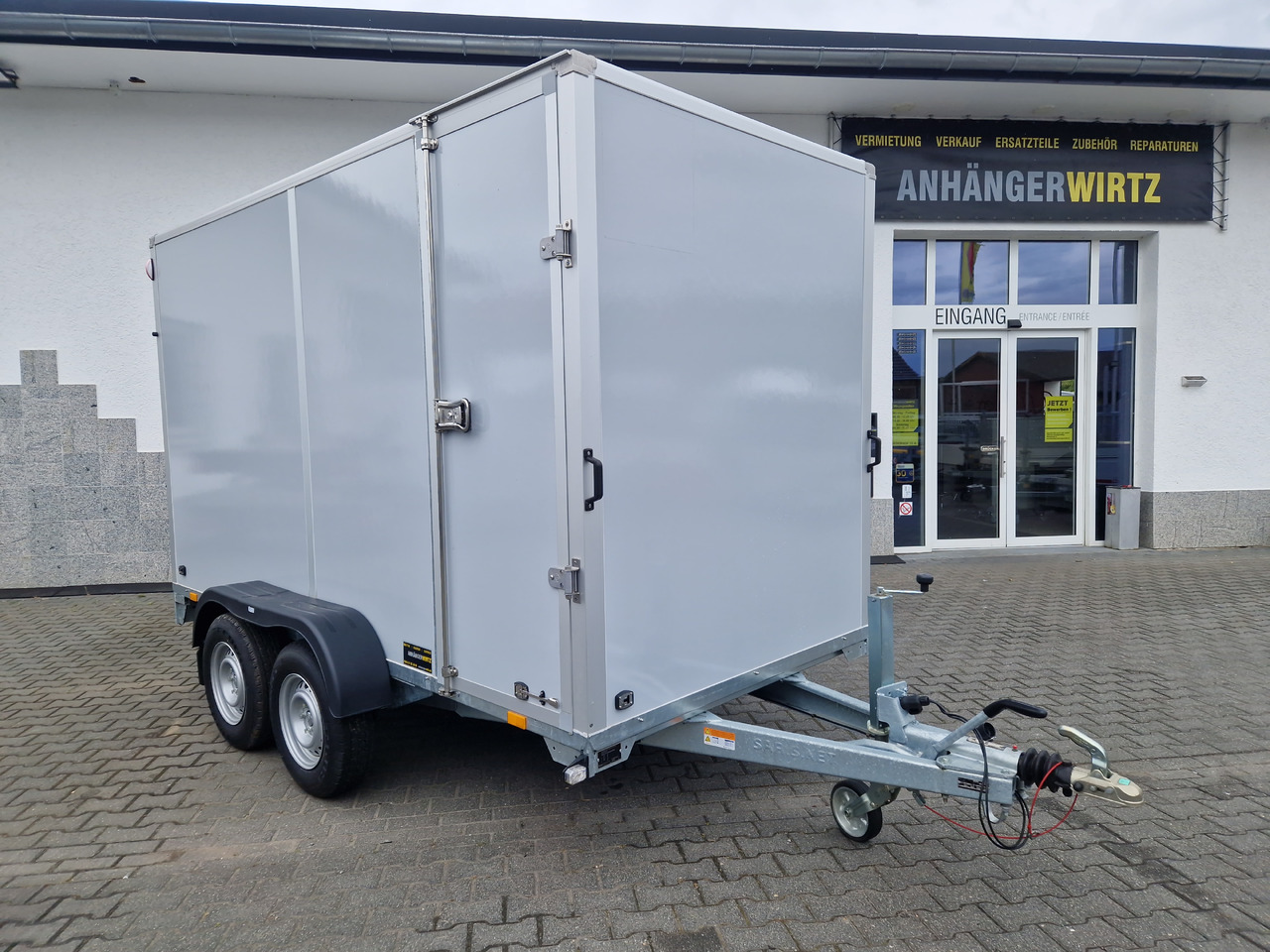 Saris Koffer GO 356 169 200 2700 2 356x169x200cm Hecktüren Seitentür grau GFK (L) 2700kg - Remolque caja cerrada: foto 2 Saris Koffer GO 356 169 200 2700 2 356x169x200cm Hecktüren Seitentür grau GFK (L) 2700kg - Remolque caja cerrada: foto 2