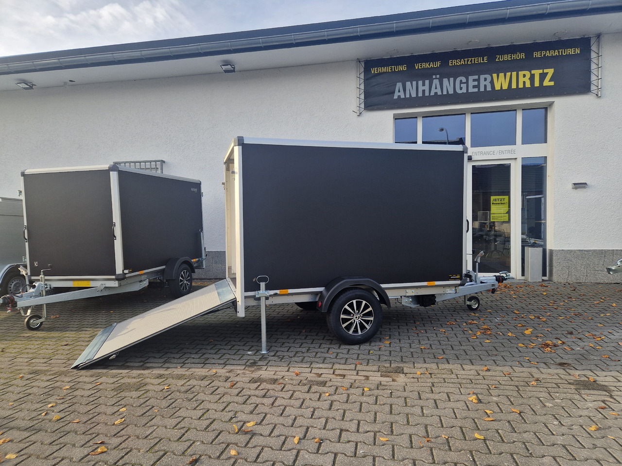 Variant C1315 C2 Edition black 258x148x157cm Alufelgen Heckrampe 1350kg 100km/H black deal - Remolque para moto: foto 4 Variant C1315 C2 Edition black 258x148x157cm Alufelgen Heckrampe 1350kg 100km/H black deal - Remolque para moto: foto 4