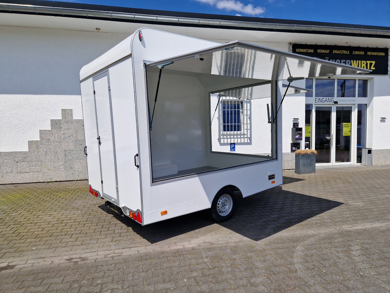 Verkaufsanhänger VK 300 220 aero retro 300x220x230cm 2 Verkaufsklappen rechts & vorn Hecktür 1300kg - Remolque venta ambulante: foto 3 Verkaufsanhänger VK 300 220 aero retro 300x220x230cm 2 Verkaufsklappen rechts & vorn Hecktür 1300kg - Remolque venta ambulante: foto 3