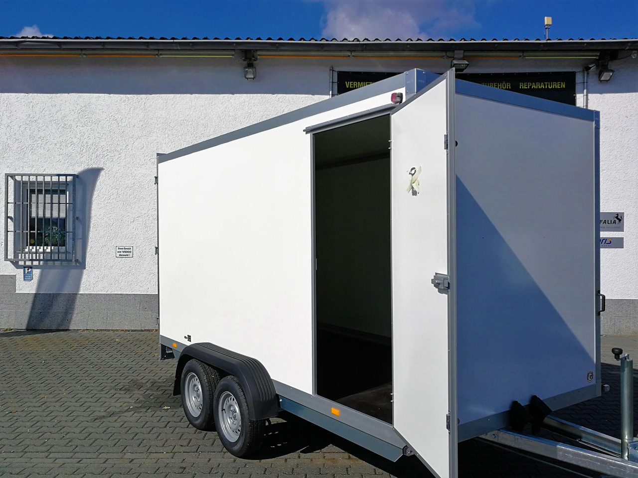 WM Meyer Koffer AZ 3540/185 S35 401x185x205cm Seitentür (XL) 3500kg Modell 2024 - Remolque caja cerrada: foto 2 WM Meyer Koffer AZ 3540/185 S35 401x185x205cm Seitentür (XL) 3500kg Modell 2024 - Remolque caja cerrada: foto 2