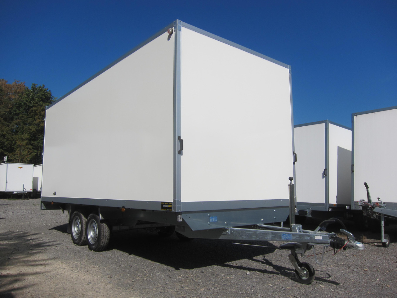 WM Meyer Kofferanhänger AZHLC 2750/210 S40 501x210x205cm (XXL) 2700kg - Remolque caja cerrada: foto 1 WM Meyer Kofferanhänger AZHLC 2750/210 S40 501x210x205cm (XXL) 2700kg - Remolque caja cerrada: foto 1