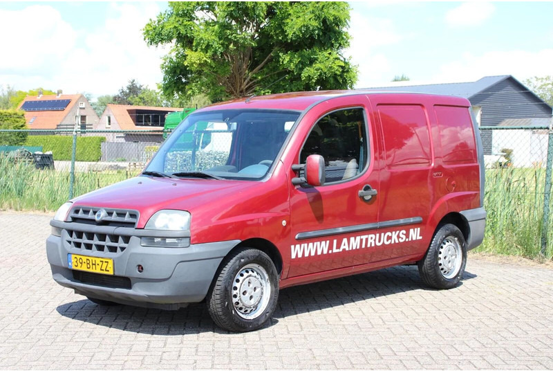 Fiat Doblò Cargo 1.9 JTD SCHUIFDEUR - Furgón: foto 1 Fiat Doblò Cargo 1.9 JTD SCHUIFDEUR - Furgón: foto 1