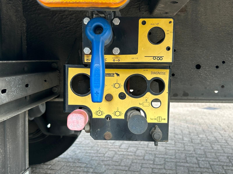 Semirremolque caja cerrada Schmitz Cargobull 3 axle SAF DRUM TUV 04-04 2026: foto 11