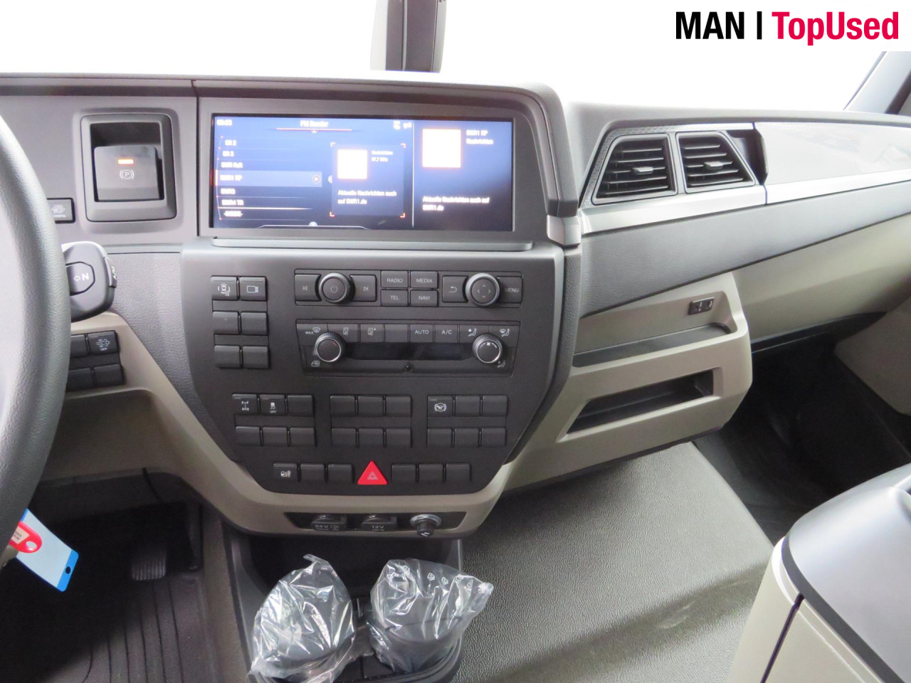 MAN TGL 12.250 4X2 BL VANTEC Koffer BÄR LBW Euro6 AHK - Camión caja cerrada: foto 5 MAN TGL 12.250 4X2 BL VANTEC Koffer BÄR LBW Euro6 AHK - Camión caja cerrada: foto 5