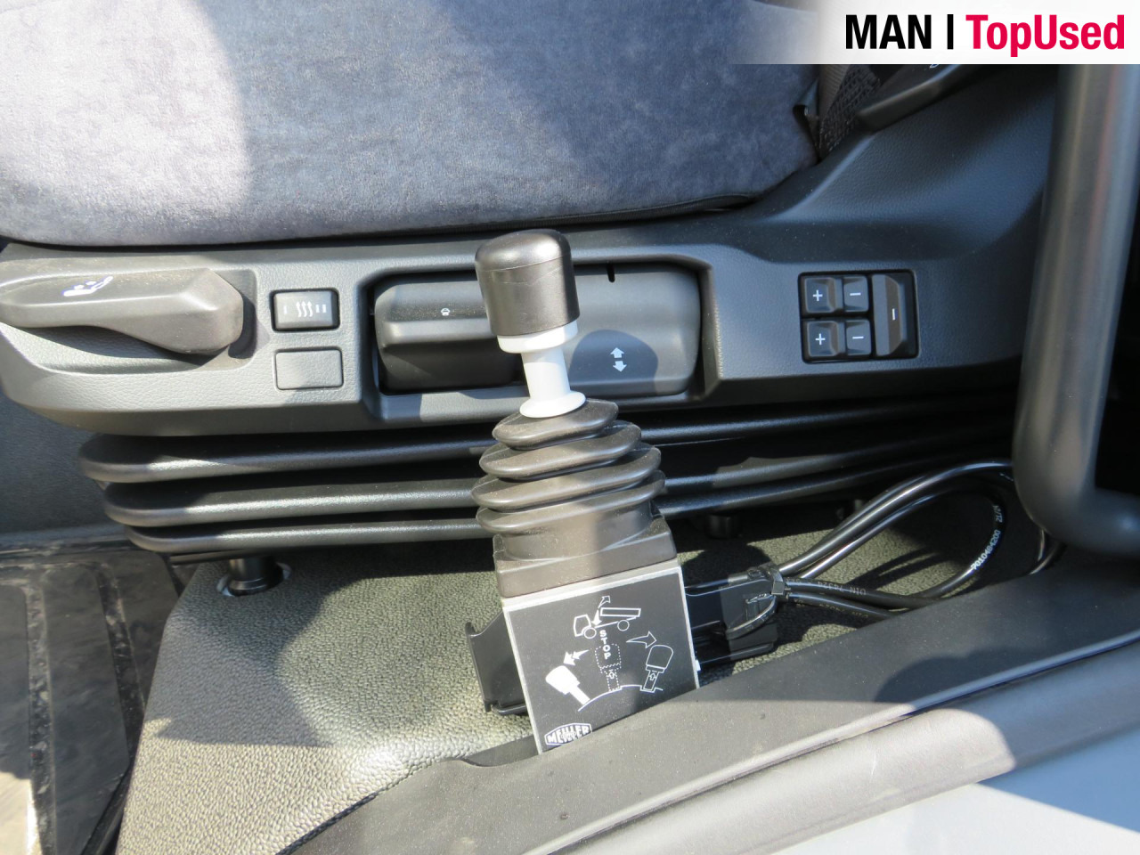 MAN TGS 41.480 8x4 BB CH Schmitz Muldenkipper Retarder - Camión volquete: foto 4 MAN TGS 41.480 8x4 BB CH Schmitz Muldenkipper Retarder - Camión volquete: foto 4