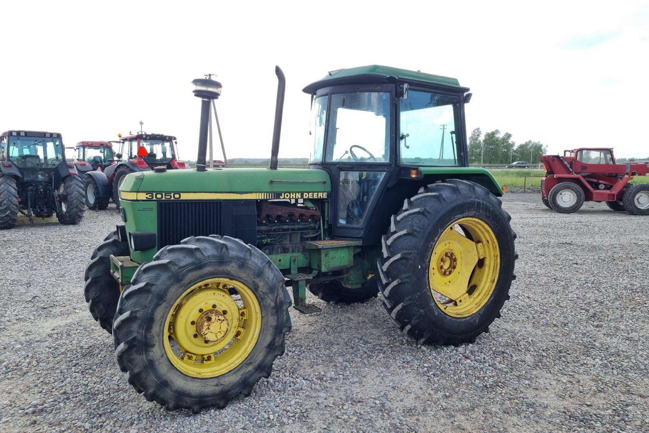 John Deere 3050 - Tractor: foto 3 John Deere 3050 - Tractor: foto 3