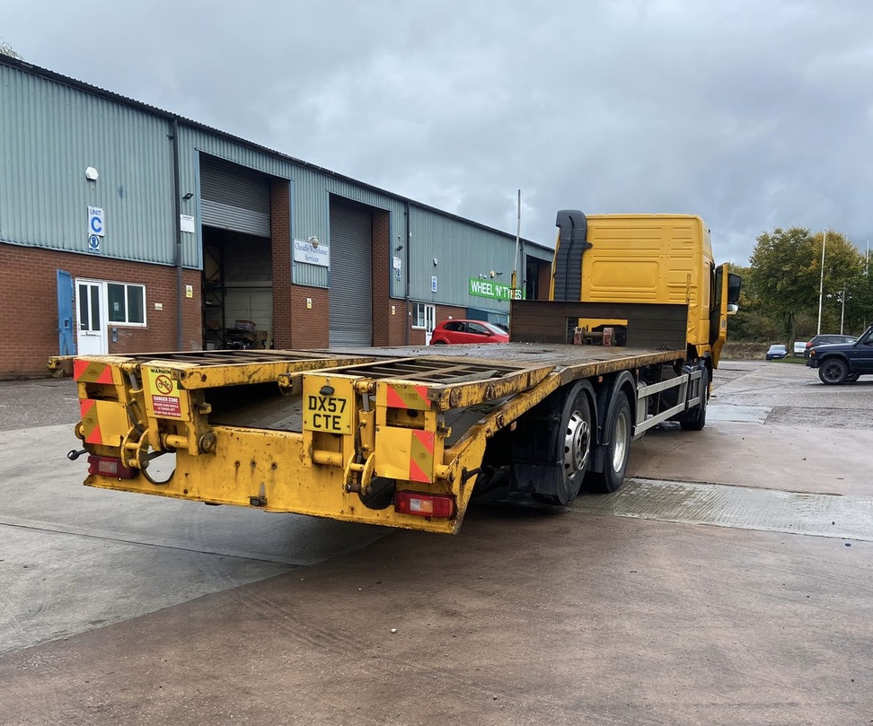 Volvo FM9 340 6x2 Rigid - Grua de remolque autos: foto 4 Volvo FM9 340 6x2 Rigid - Grua de remolque autos: foto 4