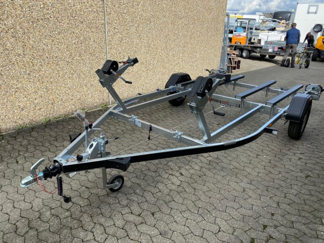 Brenderup Doppel Jetski Premium PWC21200B RAX , 1,2 to., 3,8m - Remolque para barco: foto 1 Brenderup Doppel Jetski Premium PWC21200B RAX , 1,2 to., 3,8m - Remolque para barco: foto 1