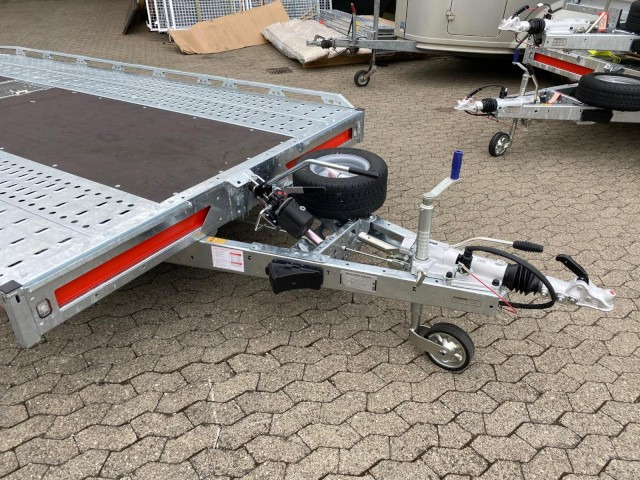 Brian James T Transporter, 231-5521-35-3-10, 5500 x 2100 mm, 3,5 to. kippbar mit Auffahrrampe - Remolque portavehículos: foto 2 Brian James T Transporter, 231-5521-35-3-10, 5500 x 2100 mm, 3,5 to. kippbar mit Auffahrrampe - Remolque portavehículos: foto 2
