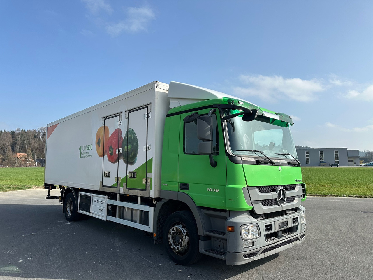 MERCEDES-BENZ Actros 18.36 Kühler Hebebühne - Camión frigorífico: foto 2 MERCEDES-BENZ Actros 18.36 Kühler Hebebühne - Camión frigorífico: foto 2