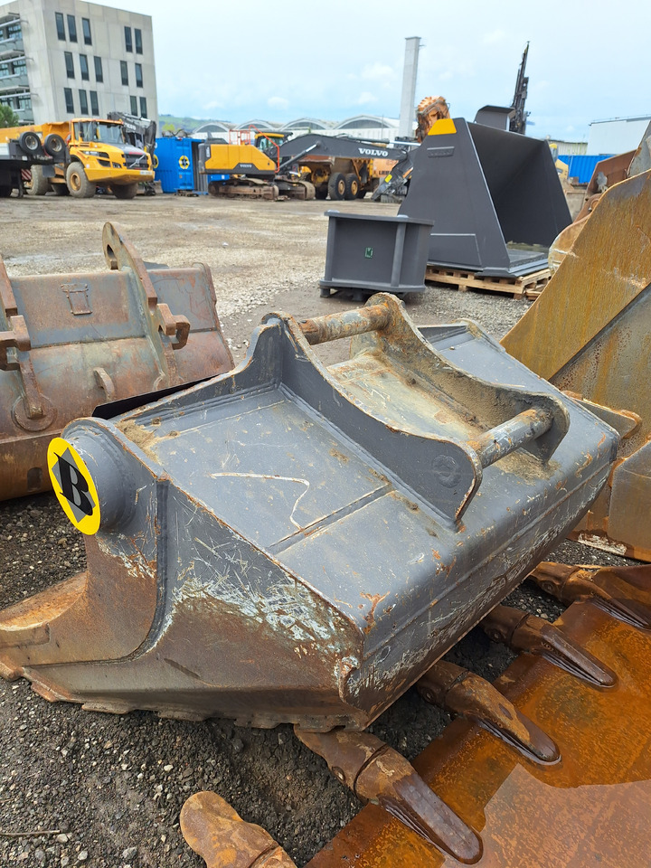 BALAVTO excavating planning bucket 1550 mm S60 - Cazo para excavadora: foto 3 BALAVTO excavating planning bucket 1550 mm S60 - Cazo para excavadora: foto 3