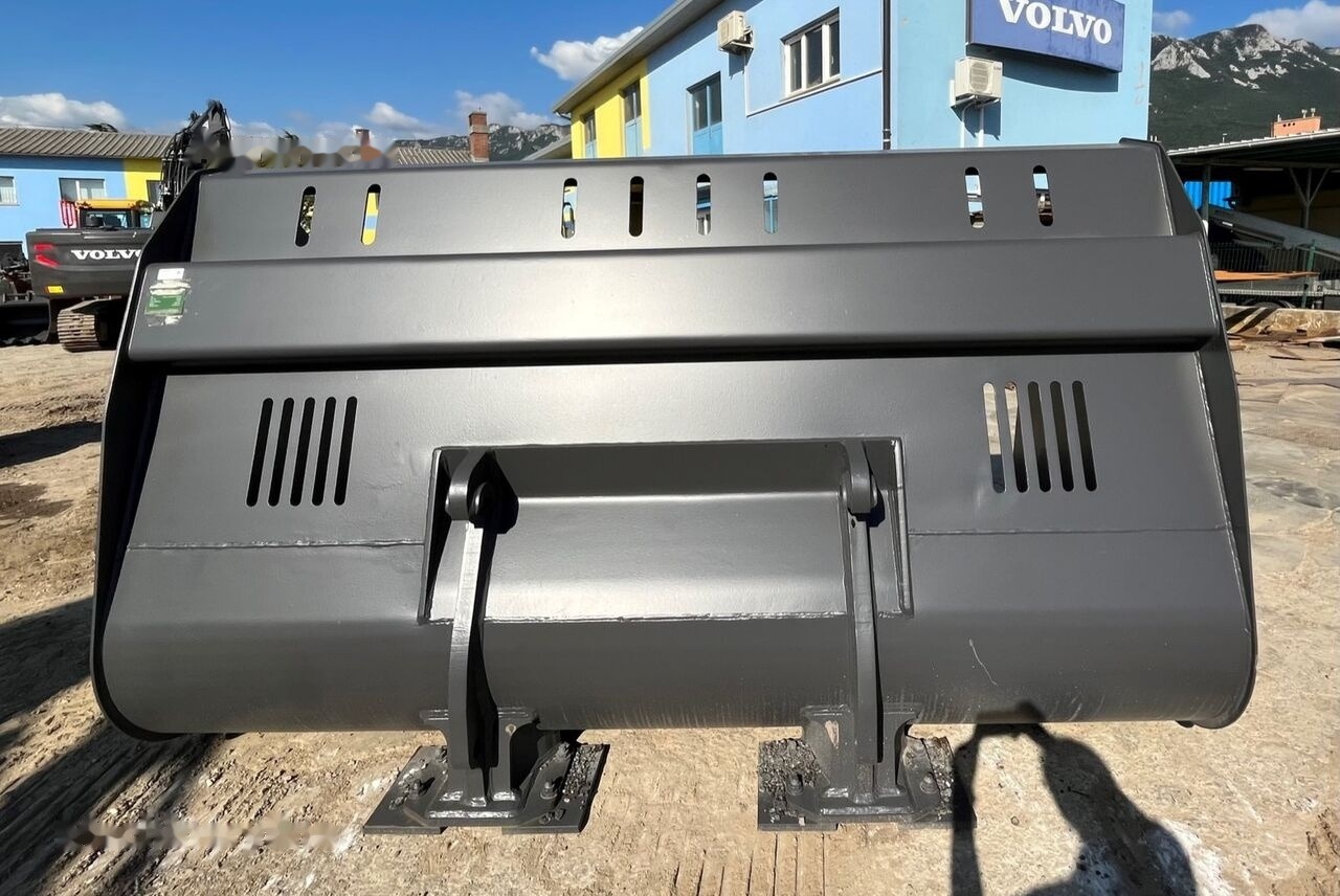 Balavto Loader bucket 3000 mm - Cazo cargador: foto 5 Balavto Loader bucket 3000 mm - Cazo cargador: foto 5