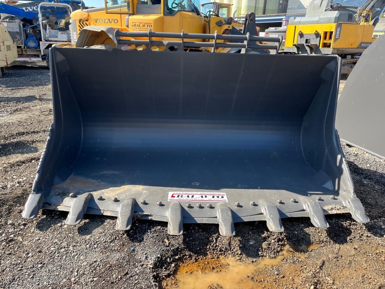 Balavto Loader bucket 3350 mm - Cazo cargador: foto 1 Balavto Loader bucket 3350 mm - Cazo cargador: foto 1