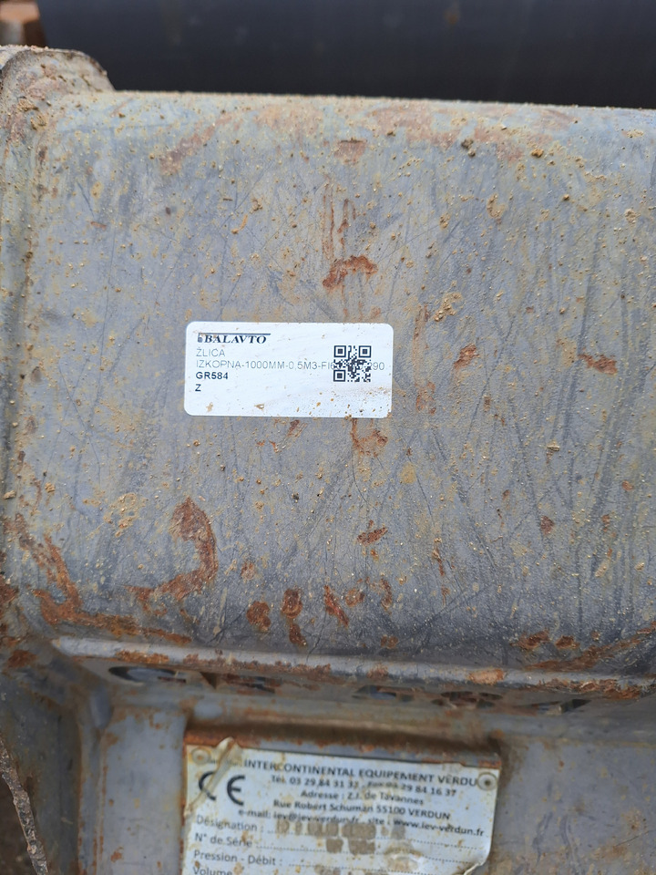 Int. equipment Verdun digging bucket 1000 mm - Cazo para excavadora: foto 5 Int. equipment Verdun digging bucket 1000 mm - Cazo para excavadora: foto 5