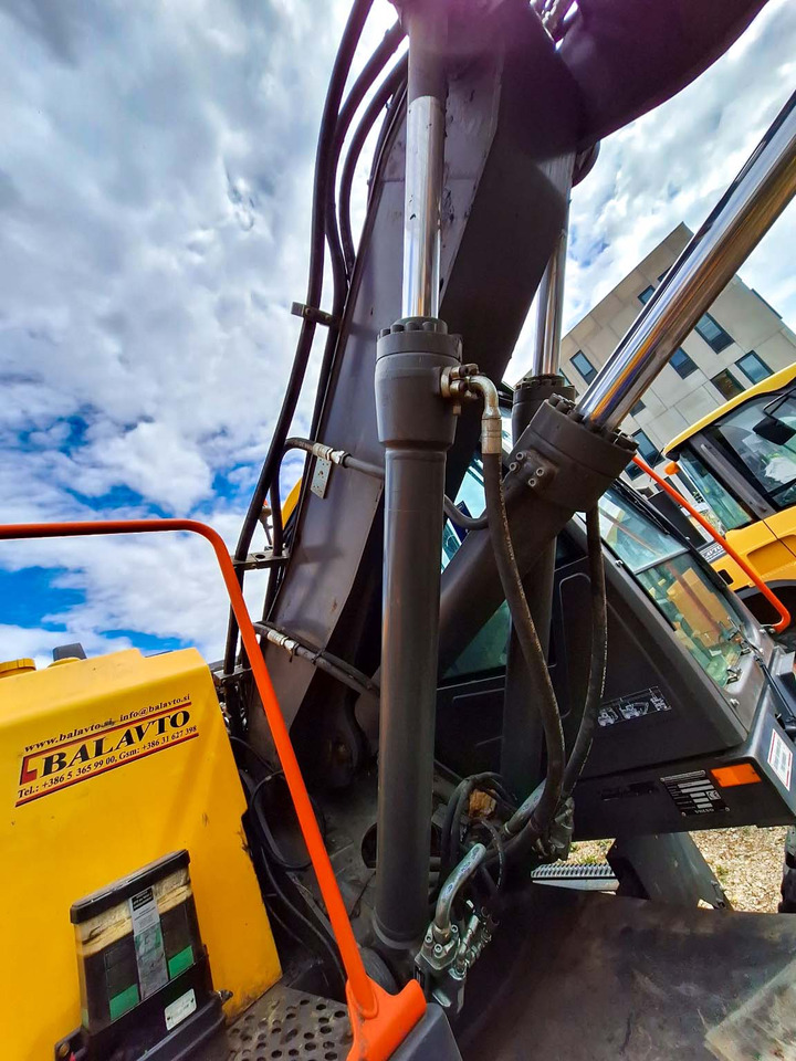 Volvo boom cylinder 14578082 Volvo EWR150E, EW140C, EW140D - Recambio para Excavadora: foto 3 Volvo boom cylinder 14578082 Volvo EWR150E, EW140C, EW140D - Recambio para Excavadora: foto 3