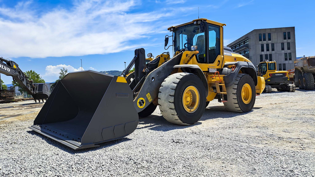 VOLVO L120H - Cargadora de ruedas: foto 1 VOLVO L120H - Cargadora de ruedas: foto 1
