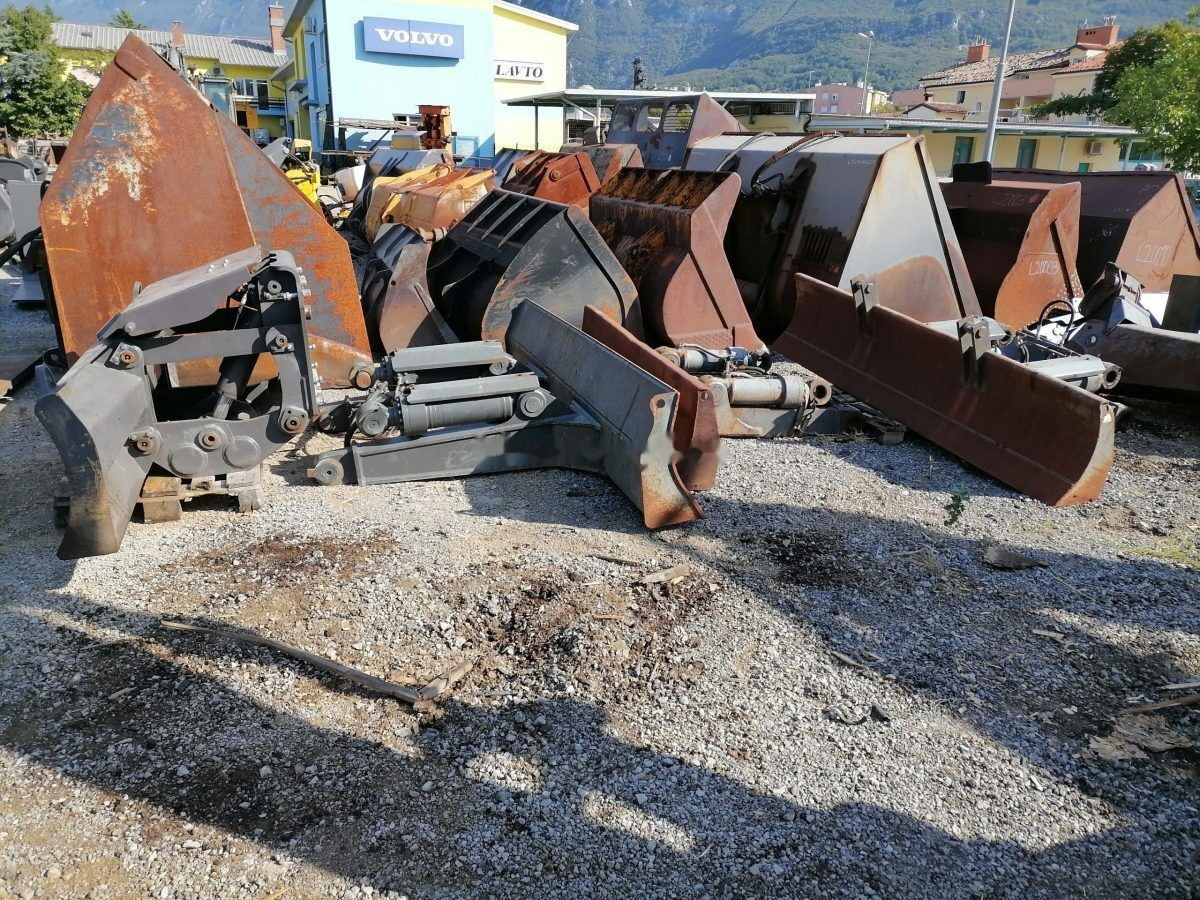 Hoja de bulldozer Volvo EC/ECR excavator blades: foto 10 Hoja de bulldozer Volvo EC/ECR excavator blades: foto 10