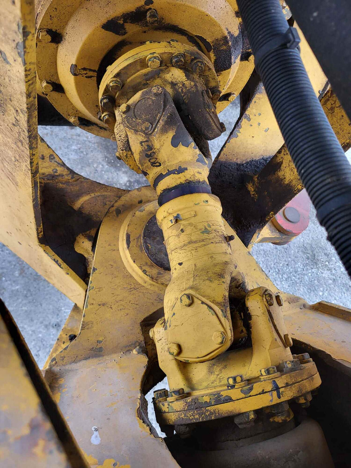 Volvo drive shaft - Palier para Cargadora: foto 1 Volvo drive shaft - Palier para Cargadora: foto 1